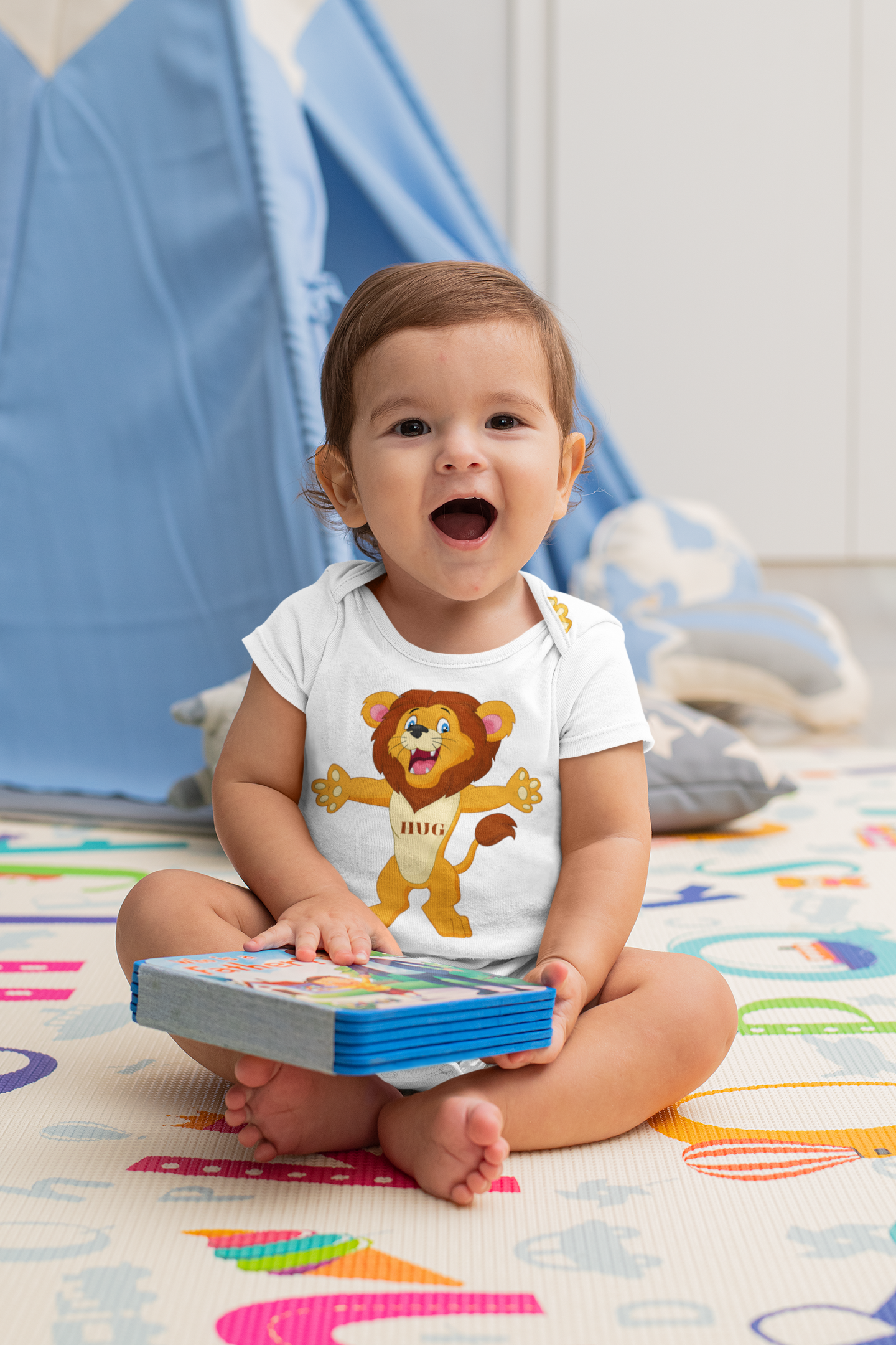 Baby Onesie with Cute Hugging Lion Graphic - Organic Cotton Baby Bodysuit